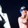 „Red Hot Chili Peppers“ vokalistas A. Kiedis susimušė su „Rolling Stones“ apsaugos darbuotoju