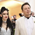 Su milijardieriumi Elonu Musku poruojama atlikėja Grimes pranešė apie nėštumą: paviešino mįslingą nuotrauką