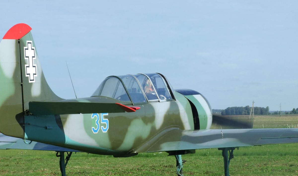 Lėktuvas JAK-52