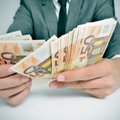 Nuo sausio atlyginimai bus eurais: kada turite sulaukti įspėjimo