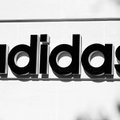 „Adidas" išpirks dalį savo akcijų iš investuotojų