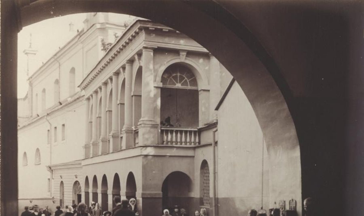 Aušros vartų arka. J. Bułhako nuotr., 1913 m.