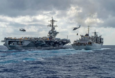 USS Abraham Lincoln Persijos įlankoje