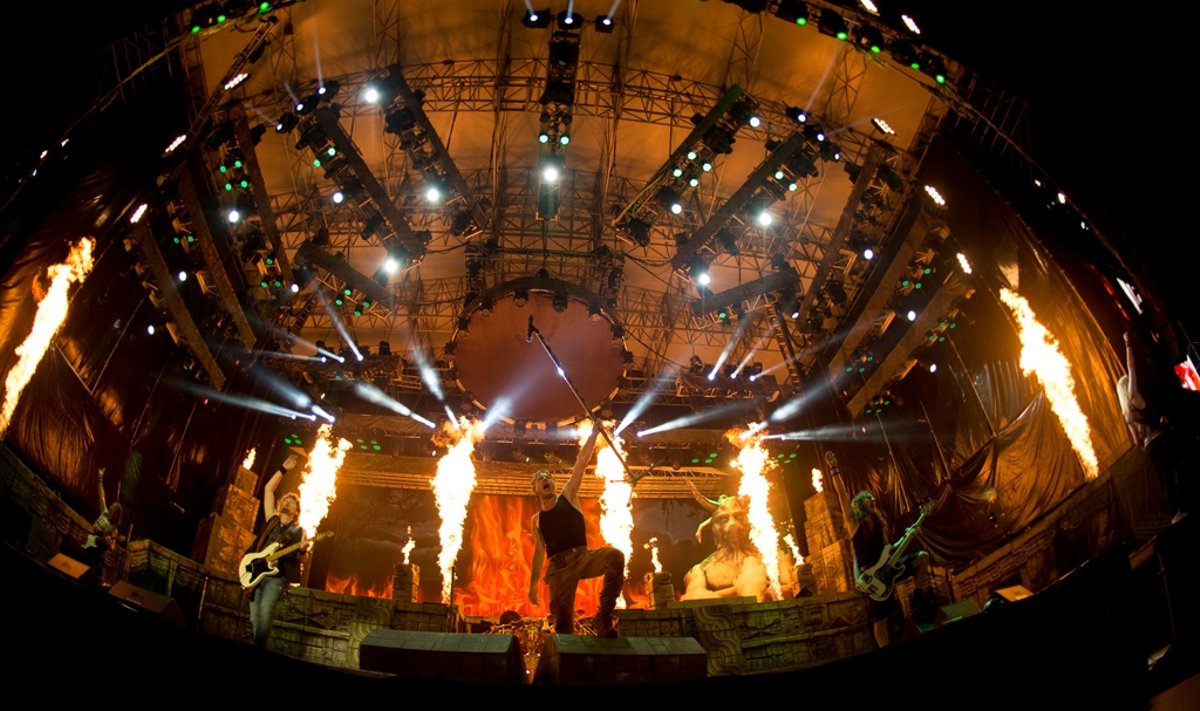 "Iron Maiden" koncerto akimirka