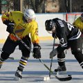 Lietuvišką „winter classic“ po atviru dangumi laimėjo „Hockey Punks“