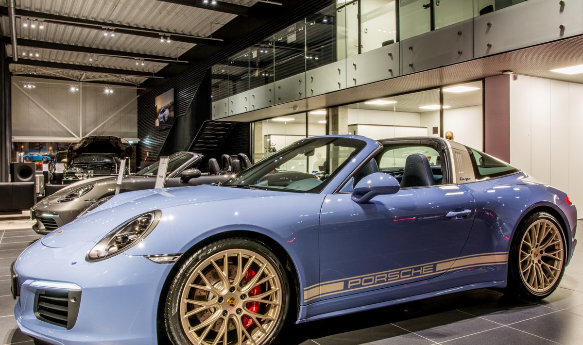 "Porsche 911 Targa 4S Exclusive Design Edition"