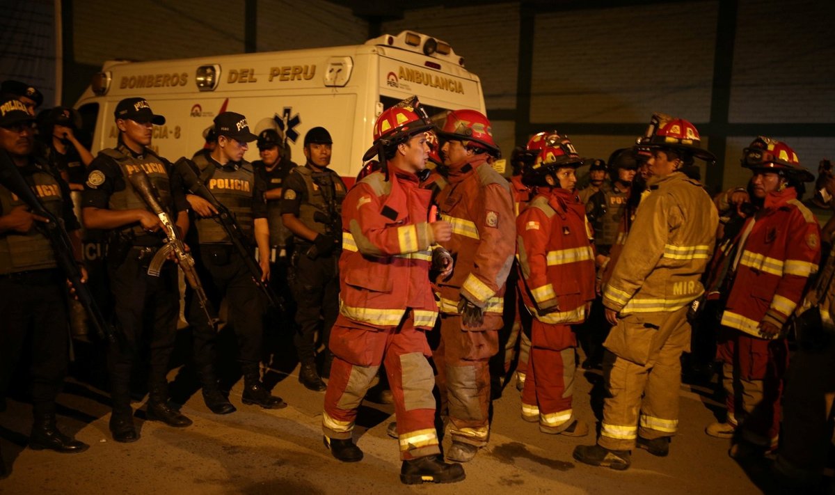 Ugniagesiai gelbėtojai, Peru