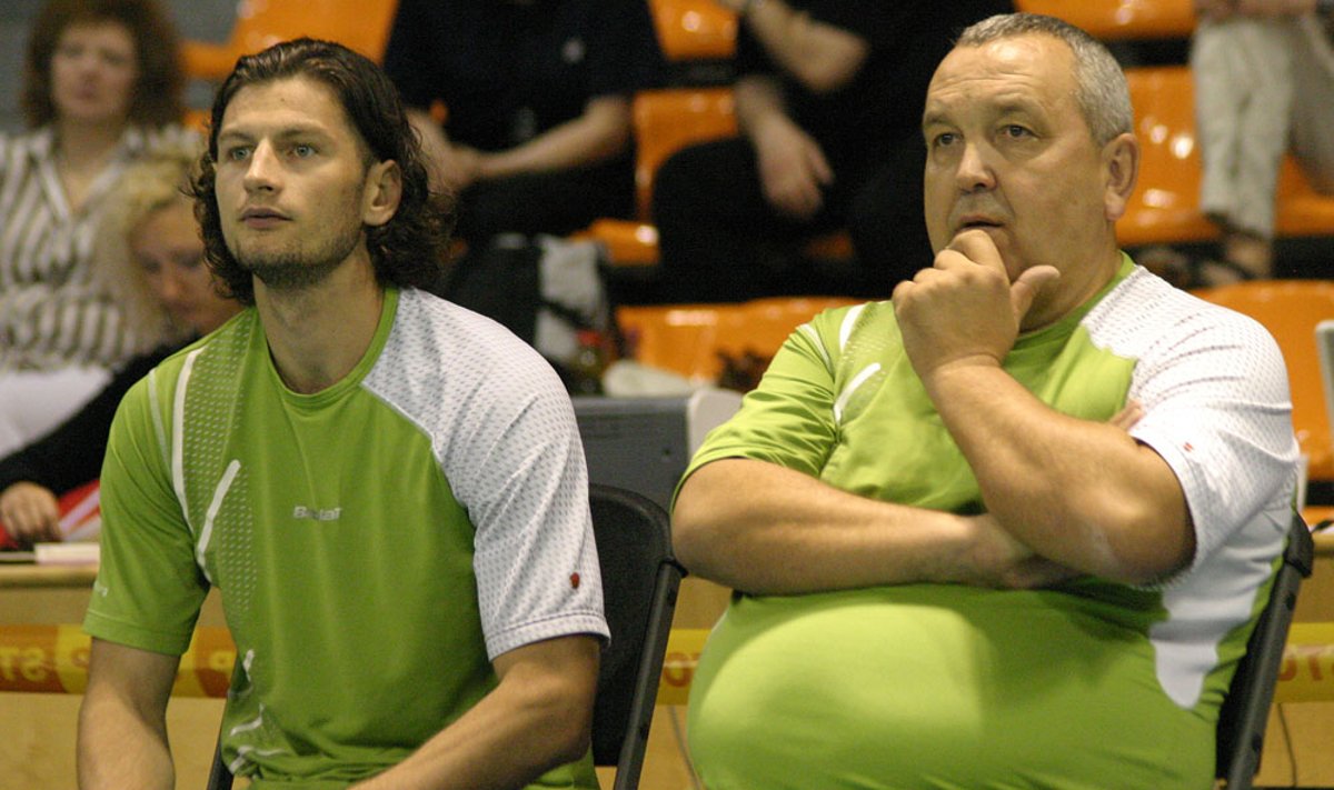 K. Navicko brolis krepšininkas Gediminas Navickas ir badmintono treneris Juozas Špelveris
