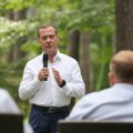 Medvedevas: Rusija gali pradėti tyrimą dėl amerikiečių IT bendrovių kišimosi į rinkimus