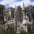 Paryžiaus Dievo Motinos katedroje atnaujinti konstrukcijų tvirtinimo darbai