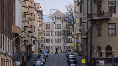 Финляндия перестала впускать автомобили с номерами РФ