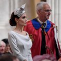Angelina Jolie pribloškė savo įvaizdžiu: nenusileidžia karališkosios šeimos atstovėms
