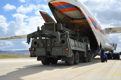 Į Turkiją pristatyta S-400 sistema
