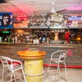 Kubietišką barą įkūrė buvusioj bombų slėptuvėj: vilioja nušiurusia prabanga ir aistringais šokiais