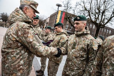 Lietuvos kariai grįžo iš misijos Irake, Kariuomenės nuotr.