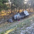 Tragiška avarija Radviliškio rajone: kariškio vairuojamas sunkvežimis pražudė miškų urėdijos darbuotoją