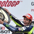 Dramatiškose „MotoGP“ lenktynėse Australijoje - antroji V. Rossi pergalė