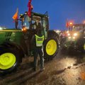 Tiesiogiai – iš Kauno prieigų: ūkininkai su traktoriais pajudėjo Vilniaus link