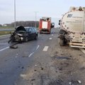 Didelė avarija Ukmergės rajone: susidūrė „Volvo“ ir vilkikas