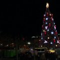 Dortmundo kalėdinę mugę papuošė didžiausia pasaulyje Kalėdų eglė