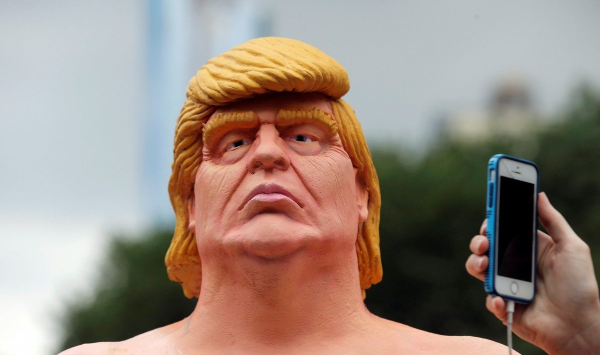 Donaldo Trumpo statula