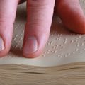 Didžiausi leidėjai Brailio raštu ragina laikytis aukščiausių kokybės standartų