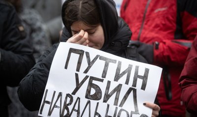 Taline dėl Aleksejaus Navalno mirties surengtas mitingas 