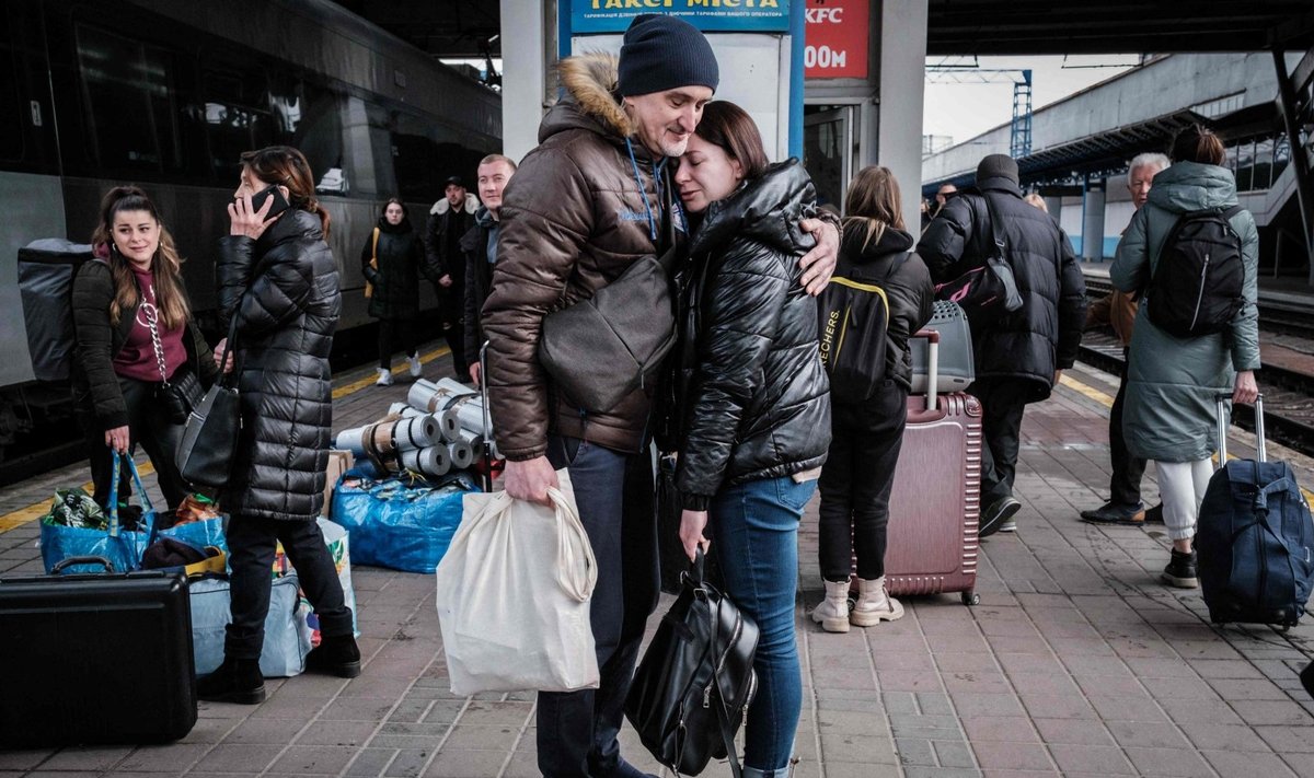 Ukrainiečiai grįžta į savo šalį