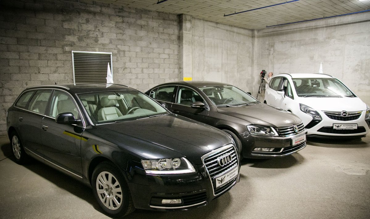 Lietuviai mieliau renkasi senesnius "Audi" ar "Volkswagen"
