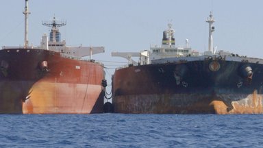ES išplėtė sankcijas laivams: teigiama, kad šie padeda Rusijos karo mašinai