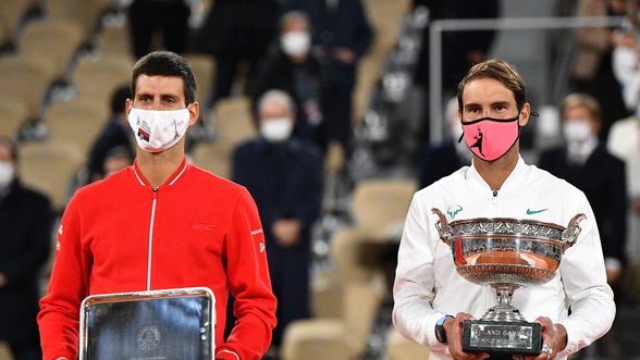 Džokovičių triuškinęs Nadalis 13-ąjį kartą tapo „Roland Garros“ čempionu