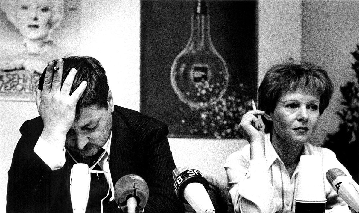 Režisierius Raineris Werneris Fassbinderis ir aktorė Rosel Zech. Berlyno festivalis, 1982. Wernerio Eckelto nuotrauka