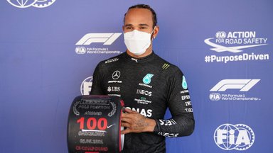 Jubiliejinė Hamiltono pergalė „F-1“ kvalifikacijos lenktynėse