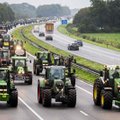 Nyderlandų ūkininkai spūsčių metu paralyžiavo eismą, nusidriekė 1000 km eilės