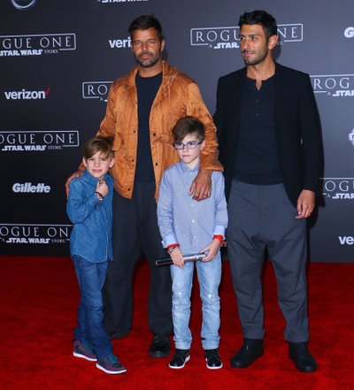 Ricky Martinas ir Jwanas Yosefas su vaikais