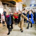 100 vaikų išaušo ypatingas rytas: iš Vilniaus oro uosto kyla „Misija Laplandija" lėktuvas