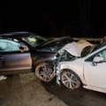 Aiškėja daugiau avarijos Vilniuje aplinkybių: nuo pareigūnų bėgęs vyras avariją sukėlė su pagrobtu automobiliu