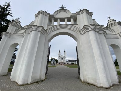 Agluonos barokinė Švč. Mergelės Marijos Dangun Ėmimo bazilika.