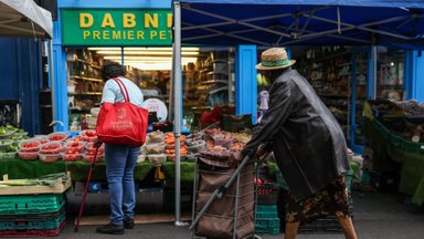 Infliacija britų parduotuvėse pasiekė rekordinį lygį: ateityje laukiama dar didesnių sunkumų
