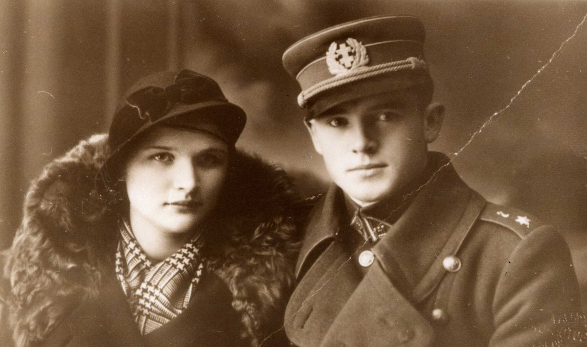 Kapitonas Jonas Noreika-Generolas Vėtra su būsima žmona Antanina Karpavičiūte. Apie 1936 m., Palanga,  LGGRTC nuotr.