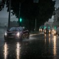 Įvardijo 10 taisyklių, ką daryti, kad vairavimas lietuje netaptų iššūkiu ar eismo įvykiu