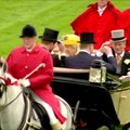 Karalienė Elžbieta II dalyvavo Karališkųjų Askoto žirgų lenktynių atidaryme