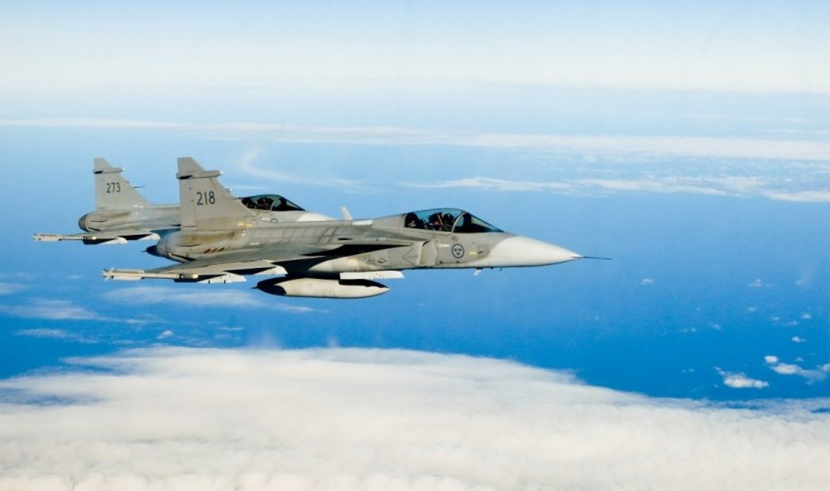 Švedijos karinių oro pajėgų naikintuvai JAS-39 Gripen