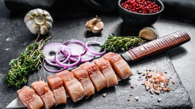 Ar vis griežčiau reguliuojama silkių žvejyba nepaliks Kūčių stalo be vieno mėgstamiausių lietuvių patiekalų