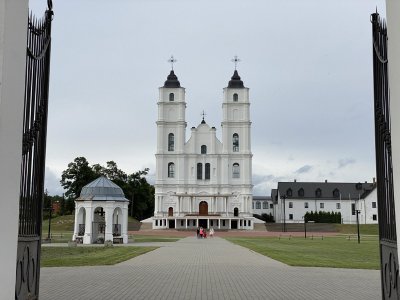 Agluonos barokinė Švč. Mergelės Marijos Dangun Ėmimo bazilika.