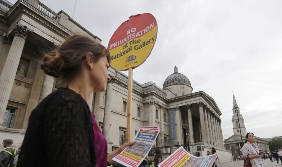 Protestas prie Londono Nacionalinės Galerijos 
