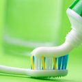 Dantų pasta – ne tik dantims valyti. 14 gudrybių, kaip ją dar panaudoti
