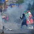 Pakistane mėginant sulaikyti nuverstąjį premjerą sužeista daugiau kaip 100 policininkų