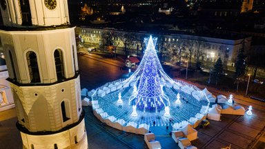 Winter is here: Lithuanian cities light their Christmas trees