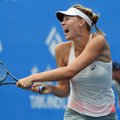 M. Šarapova WTA turnyre Kinijoje pralaimėjo T. Bacsinszky